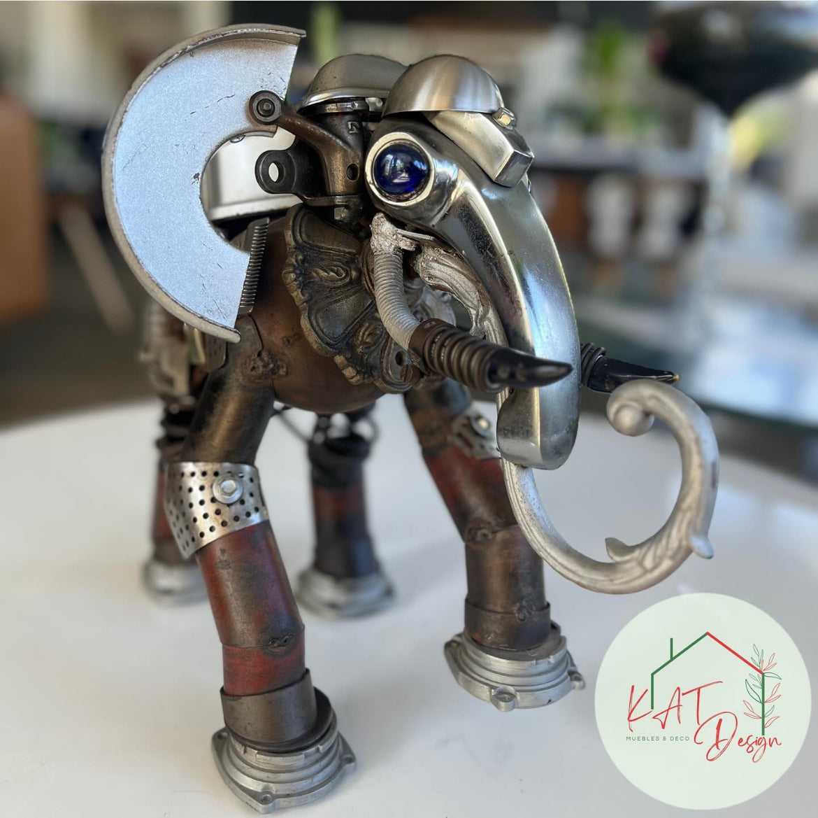 Elefante reciclado EXCLUSIVO